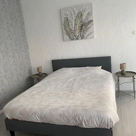 La Petite Sartoise Guest house *